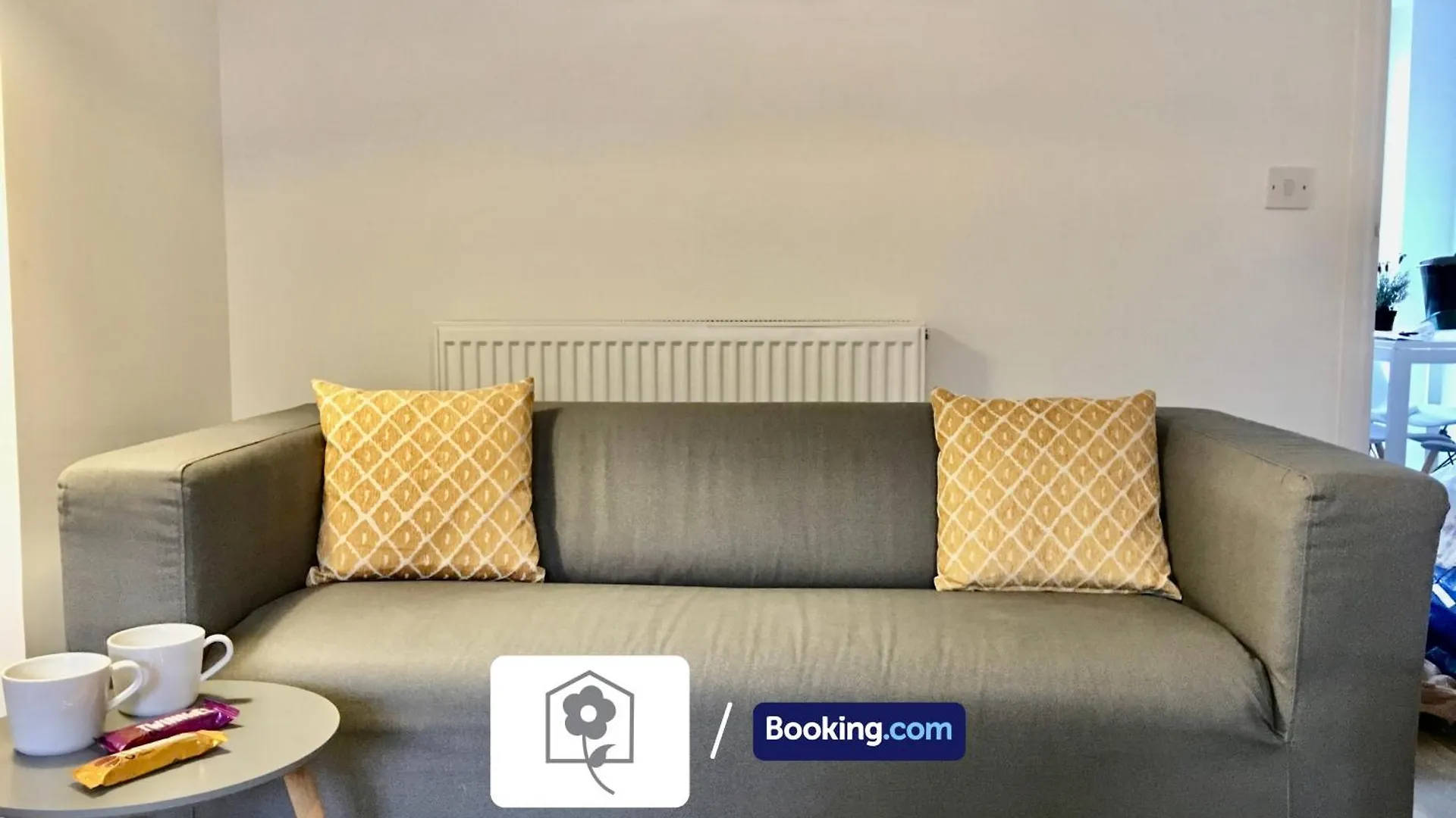 Eastleigh House: Your Stay Solutions Near Southampton Airport 0*,  United Kingdom