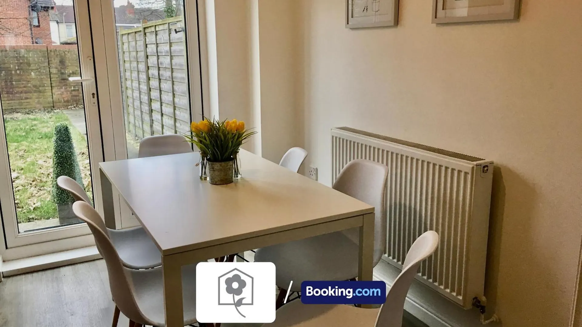 Eastleigh House By Your Stay Solutions Short Lets & Serviced Accommodation Southampton With Free Wi-Fi & Close To Airport 0*,  المملكة المتحدة